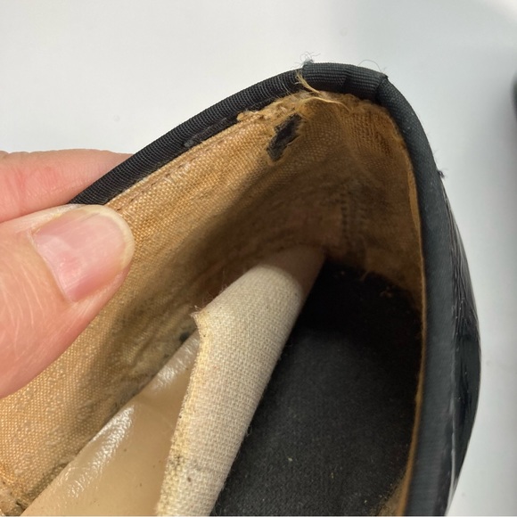 Vintage Linda’s Two Buckle Black Shoes SZ 7.5 with 1 inch Heel - Picture 2 of 16